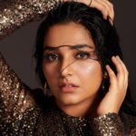 Rajisha Vijayan Instagram - Gold and glitter today because it is @shafishakkeer ‘s birthday! 💫🌟 Clicked by birthday boy Styling @styledbysmiji Glam @samsonlei_hair_and_makeup