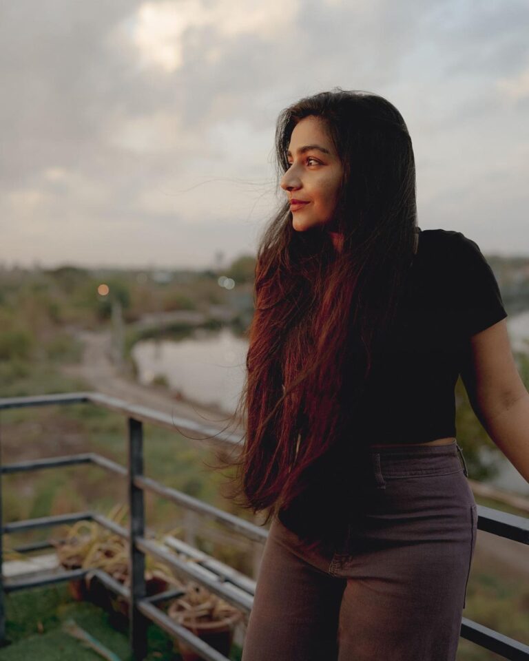 Rajisha Vijayan Instagram - Sunset over sunrise 🌄 @i_m_vyshnav 📸