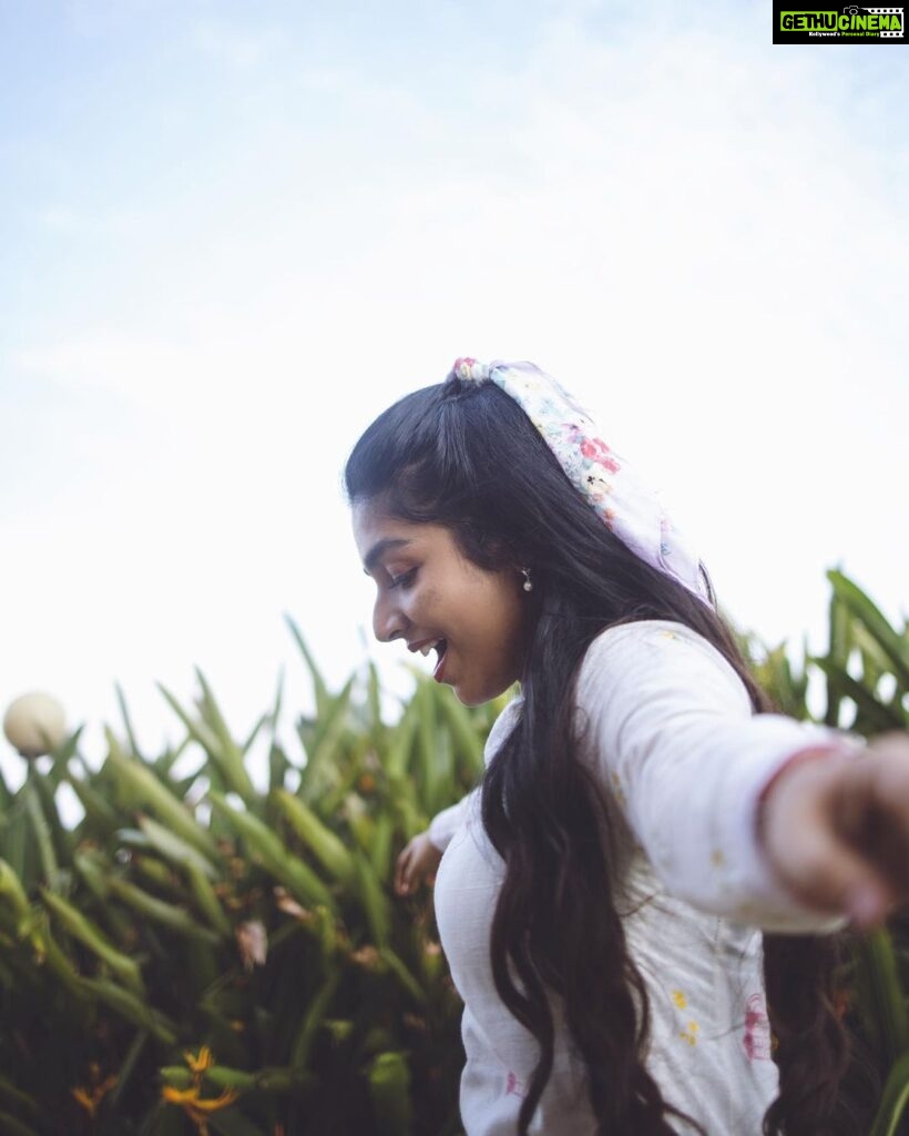 Rajisha Vijayan Instagram - Happiness quotient : Full on! 💙 @inkpikle @styledbysmiji @premsampaul @neethu_makeupartist