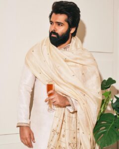 Ram Pothineni Instagram - Congratulations @_deepthee_ on launching the Men’s Collection..can’t wait to try out more.

Styling by @jukalker 
Shot by @eshaangirri 
Decor by @designsanctuary.ind
Earcuff by @kavyapotluriofficial