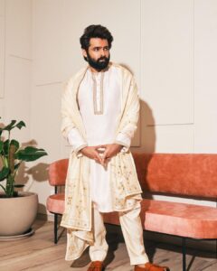 Ram Pothineni Instagram - Congratulations @_deepthee_ on launching the Men’s Collection..can’t wait to try out more.

Styling by @jukalker 
Shot by @eshaangirri 
Decor by @designsanctuary.ind
Earcuff by @kavyapotluriofficial