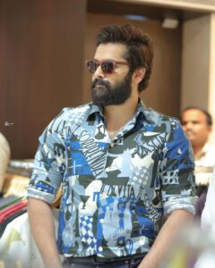 Ram Pothineni Instagram - Bezawada!! Thank you for all the love! 🖤