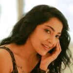 Ramya Subramanian Instagram – I was so excited and feeling nervous for this one cuz , you know …. this was testing my intellect too 😃🙈🐒….
(Anchor to Speaker promotion 😅♥️)

💄- @kaviyaartistry_off 
📷- @karthikha_photography 
🥻- @aishwaryakumar.in