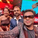 Ramya Subramanian Instagram - An unexpected moment that became my best memory from last evening 😍!! Thank you for making me a part of this huge honour ARR sir !♥️♥️♥️♥️♥️ #Rahman_With_Atman #PathuThalaAudioLaunch #STRTransformation #ARRForever #ARRandSTR #Atman Jawaharlal Nehru Stadium, Chennai