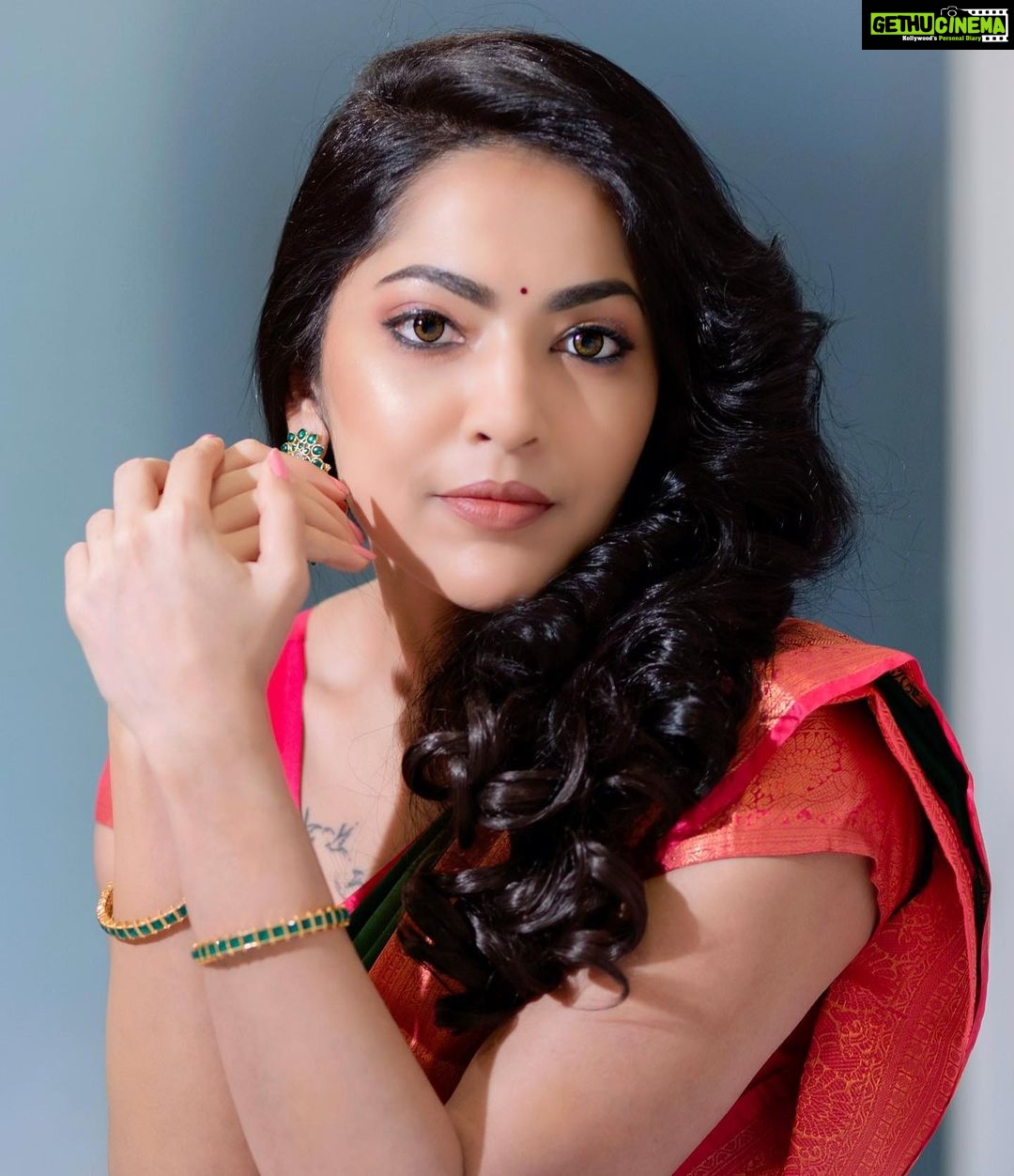 Ramya Subramanian Instagram - I donβt want to be noticed β¦ I want to be remembered !!π€π»ππ»ππ»ππ€ For βViduthalaiβ Audio Launch πΈ by - @karthick_dhanush28 Wearing - @meluhha_ Blouse - @yuti_designer_blouse π ππ»ββοΈ - @pavash_ @yolo.offl Jewellery - @mspinkpantherjewel