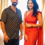 Ramya Subramanian Instagram - Big energy last evening meeting the very cool and down to earth @dk00019 !! 😄🙋🏻‍♀️ An extremely selfless player peaking in his career and yet so simple is a hard to believe combo …. And now I can confidently tell you , it’s all true !!! 💯♥️👍🏻😊. Keep making us proud DK 🫶🏻💯🔥👏🏻🙌🏻! 📸- @sinty_boy