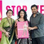 Ramya Subramanian Instagram - A special day celebrated with people who bring the light to my life ♥️🙏🏻💐💃🏻🥰!!! This is all I wanted and that is exactly how it happened too ☺️😇💯🙏🏻🥹❤️. #STOPWEIGHTING #STAYFITWITHRAMYA #CHENNAIBOOKFAIR2023 #FITNESSBOOK #HEALTHBOOK