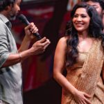 Ramya Subramanian Instagram - Some moments in life are so perfect you want to freeze frame them !!!🤩♥️ This reel is a dedication to my ARMY that made me look so right for this magnificent event that I hosted #vaarisuaudiolaunch !!!♥️🤗 📸 - @elevateproductions.in Costume - @tashithreads Makeup - @whatawink @samanthajagan Hairdo - @sharmilahairstylist