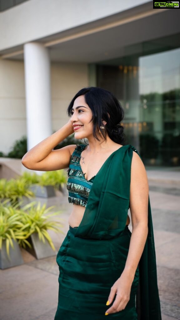 Ramya Subramanian Instagram - Crazy mode clearly ON a for #AnniManchiSakunamule !😊✨🤍 For - #AMSPreReleaseEvent 👗 - @aphrodites_drape 🥻 💄 💇🏻‍♀️- @maneasalon 📸- @theartist.india