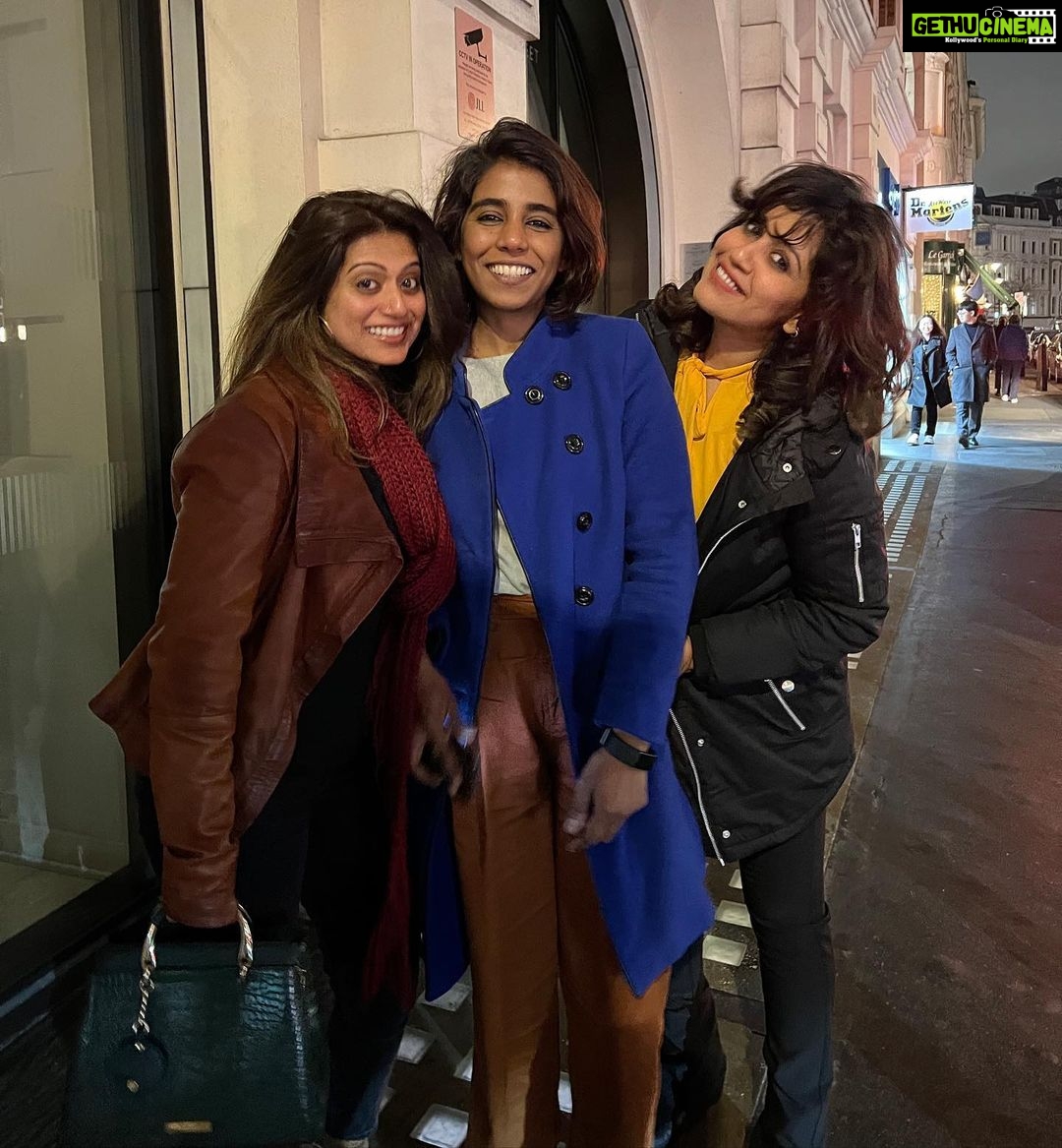 Ranjini Haridas Instagram - Seetha,Sowmini and I were the first batch of Choice School back in 2000... I’ve been in touch with Sowmini over the years but meeting up with Seetha a whole 22/23 years later and it was such fun!!! What I have realised is that nothing really changes even though decades have passed ..that’s the thing about friends from your school days ..you can just be!!! #backtoschooldays #londondiaries #23yearslater #adulting #timeflies #memories #reconnecting #funnight #dinneranddrinks #friendsfromschool #hapoiehippie #ranjiniharidas