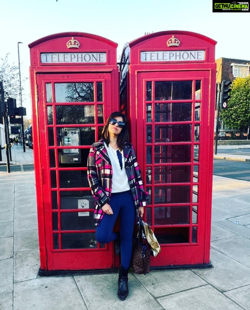 Ranjini Haridas Instagram - All you need is love …or is it ??? 😂😂😂Happy Valentines Day People ❤️ #valentinesday #londondiaries #red #colouroftheday #poser #ranjiniharidas