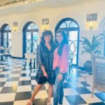 Ranjini Haridas Instagram – Was lovely bumping into you @maithri_1111 ..been forever !!!❤️❤️❤️

Also Maithri  would often get mistaken for me everywhere she went back in the day so I’m just wondering if we still look a bit like each other 12 odd years later ..what do you guys think?

#lookalikes #catchinguoafterages #friends Azora by Ayatana, Kochi
