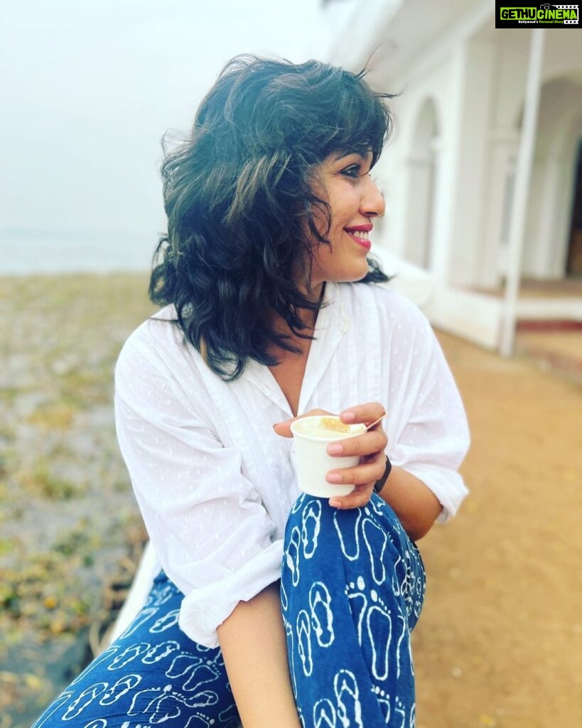 Ranjini Haridas Instagram - Top of the morning to you ,people !!! #happydays #weekendishere #wokeupontherightsideofthebed #smile #ranjiniharidas