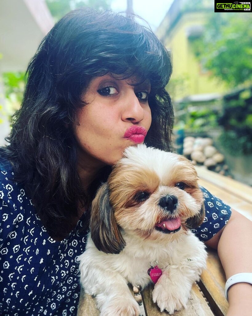 Ranjini Haridas Instagram - Just chilling with my Buddy !😬 #homescenes #mybaby #buddy #love