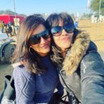 Ranjini Haridas Instagram - My magnetic babes !!!😬 @ranjanimarti @b.menons @tribemama_marykali @ladyvalayil #magneticfieldsfestival #alsisar #rajasthan #weekendgetaway #madness