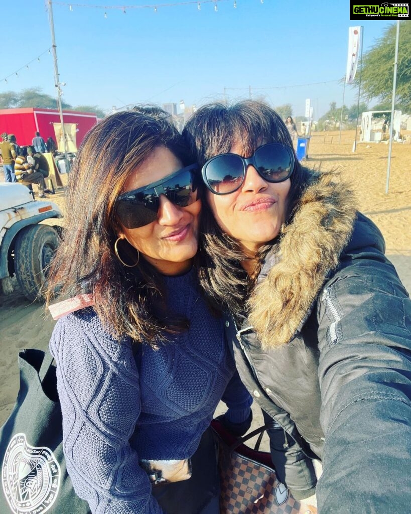 Ranjini Haridas Instagram - My magnetic babes !!!😬 @ranjanimarti @b.menons @tribemama_marykali @ladyvalayil #magneticfieldsfestival #alsisar #rajasthan #weekendgetaway #madness