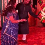 Ranjini Haridas Instagram - Time to embarrass the brother !!!😬😈🥳 @sreepriyan Dint think you would ever dance to anyone’s tune but evidentially we were all wrong !!!😂😂😂 @iambreezegeorge well done girl..hehe ❤️ Whatte fun night that was !!!💃💃💃 #wedding #sangeet #dance #kajrare #friends #family #celebration #brotherswedding #moretocome