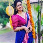 Ranjini Haridas Instagram - #Bright #Colourful #Happy Just how I like my life .😬 #hapiehippie #allthingsbrightandbeautiful #saree #traditional #indianwedding #southindianature #happy #muhurtam #whatiwore #broswedding