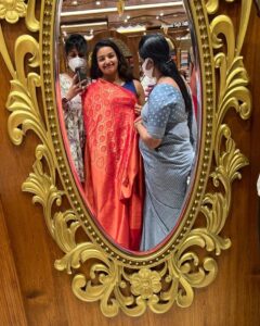 Ranjini Haridas Instagram - She only strives for the best...and until she gets it, she's relentless...but the beautiful part of it is that, this strive is not for herself, it's for people around her... I can't simply put into words, but, I think these pictures will show you that she was always present to guide and support us in the entire wedding process.
Similar to the tying of the knot; the groom ties it twice and then the sister of the groom ties it again and secures it. You did just that: secured and solidified the wedding from start to end! 

Love and Respect to You chechi @ranjini_h, it wouldn't have been this beautiful without you..😊❤️