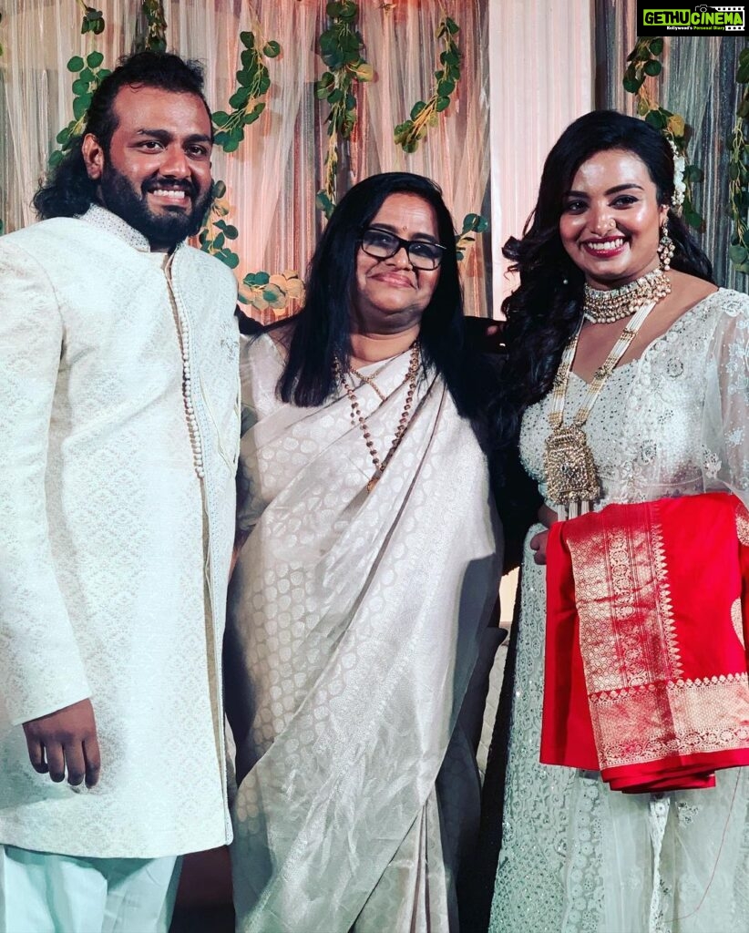 Ranjini Haridas Instagram - What a crazy weekend we had getting these two married off..from a full on sangeeth the previous night to a Hindu Ceremony in the morning and wrapping it up with a Christian Civil Ceremony , the last few days has truly been insane but filled with so many moments that we shall all forever cherish ! So here is to Mr and Mrs SreeBreeze for deciding to get married and making it all happen !🥂 #SreeBreeze @sreepriyan @iambreezegeorge @haridassujatha #madweekend #weddinweekend #hinduwedding #christianwedding #civilceremony #bride #groom #happiness #joy #alleppey #sunday #allsmiles #familyisgrowing #familywedding