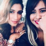 Ranjini Haridas Instagram - Goofing around backstage with my beautiful cohost @poojakaif !!!👯‍♀️ #emceelife #delhi #kajaria #paidtotalk #doubletrouble #lovemyjob #workworkwork #backstage #gimmeamic
