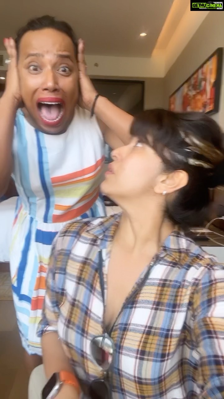 Ranjini Haridas Instagram - Ok..she has definitely lost it ….or has she ???😂😂😂 Whatever it is .. I FEEL GOOD!!!😬 #thetalentedmissjaan Hair and makeup - @jaanmonidasofficial #quickchange #makeover #reelitfeelit #reels #hair #makeup #eventtime #makeupartist #gettingready #contenttime