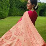 Rashami Desai Instagram - Love ♥️ . . #rashamidesai #rashamians #Diva #love #indian #saree ##indianstyle #london #memories #fashion #whatelseispossiblenow #immagical✨🧞‍♀️🦄 Birmingham, United Kingdom