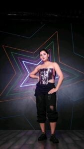 Rashami Desai Instagram - Dance + oxygen = RD
.
.
JWELLERY: @rubans.in 
Dress : @liyokki
  P. R. : @oakpinionpr 
Managed @sneha.churi & @tdfbysnehachuri 
Shot : @sk_.click 
Styledby: @rimadidthat 
Hmu : @makeupbynainaa 
 & @riddhi_beautycare14 
.
.
#rashamidesai #rashamians #love #dance #whatelseispossiblenow #rythmicrashami💃 #reels #trendingreels #immagical✨🧞‍♀️🦄