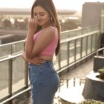 Rashami Desai Instagram – OBSESSED 💗
.
.
My 💗 @manalijagtap 
World best @amitkhannaphotography 
My favourite @makeupby_tanvi 
.
.
#rashamidesai #rashamians #love #diva #fashion #manalijagtap #whatelseispossible #immagical✨🧞‍♀️🦄 India