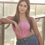 Rashami Desai Instagram - OBSESSED 💗 . . My 💗 @manalijagtap World best @amitkhannaphotography My favourite @makeupby_tanvi . . #rashamidesai #rashamians #love #diva #fashion #manalijagtap #whatelseispossible #immagical✨🧞‍♀️🦄 India