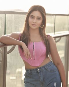 Rashami Desai Instagram - OBSESSED 💗
.
.
My 💗 @manalijagtap 
World best @amitkhannaphotography 
My favourite @makeupby_tanvi 
.
.
#rashamidesai #rashamians #love #diva #fashion #manalijagtap #whatelseispossible #immagical✨🧞‍♀️🦄
