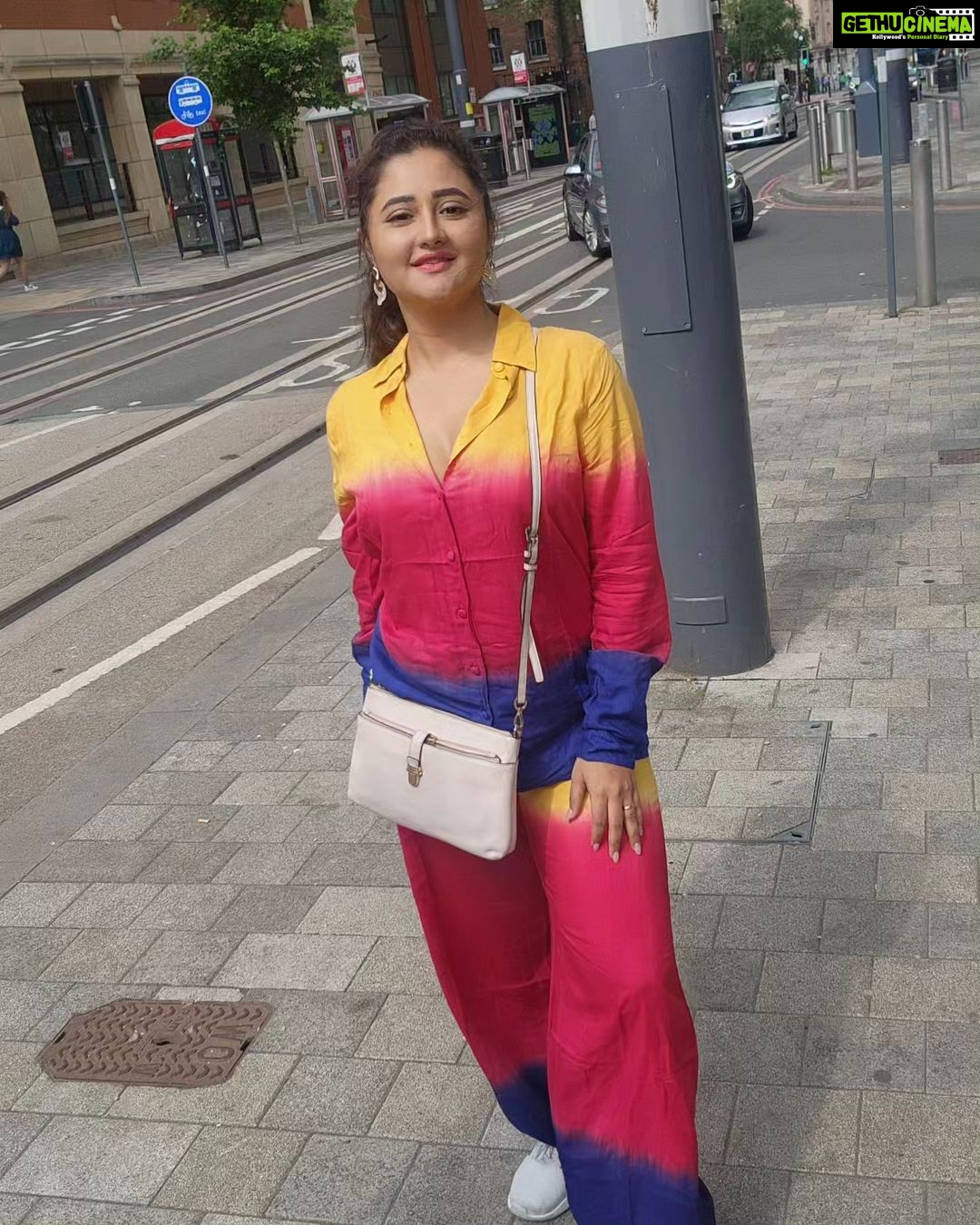 Rashami Desai Instagram - Trust the vibe 〰️〰️〰️💫 . . @howwhenwearclothing . . #rashamidesai #rashamians #live #love #barminghum #uk #whatelseispossiblenow #immagical✨🧞♀️🦄 Birmingham, United Kingdom
