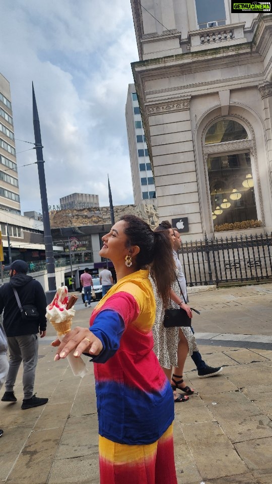 Rashami Desai - 673.5K Likes - All eyes on us 😎
.
.
Outfit: @howwhenwearclothing
.
.
#rashamidesai #rashamians #trendingreels #bullring #uk #fun #indian #rythmicrashami💃 #whatelseispossible #immagical✨🧞♀️🦄