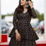 Rashmi Gautam Instagram – This is my #happyblack 
Outfit by @varahi_couture comfortable fashion 
P.c @saikiran_kore 
#rashmigautam #balck #coordset #cotton #summervibes☀️