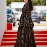 Rashmi Gautam Instagram – This is my #happyblack 
Outfit by @varahi_couture comfortable fashion 
P.c @saikiran_kore 
#rashmigautam #balck #coordset #cotton #summervibes☀️