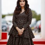 Rashmi Gautam Instagram – This is my #happyblack 
Outfit by @varahi_couture comfortable fashion 
P.c @saikiran_kore 
#rashmigautam #balck #coordset #cotton #summervibes☀️