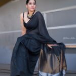 Rashmi Gautam Instagram – 19th jan 2023 🖤🖤🖤🖤
#rashmigautam 

Pic @ravi_cross_clickx