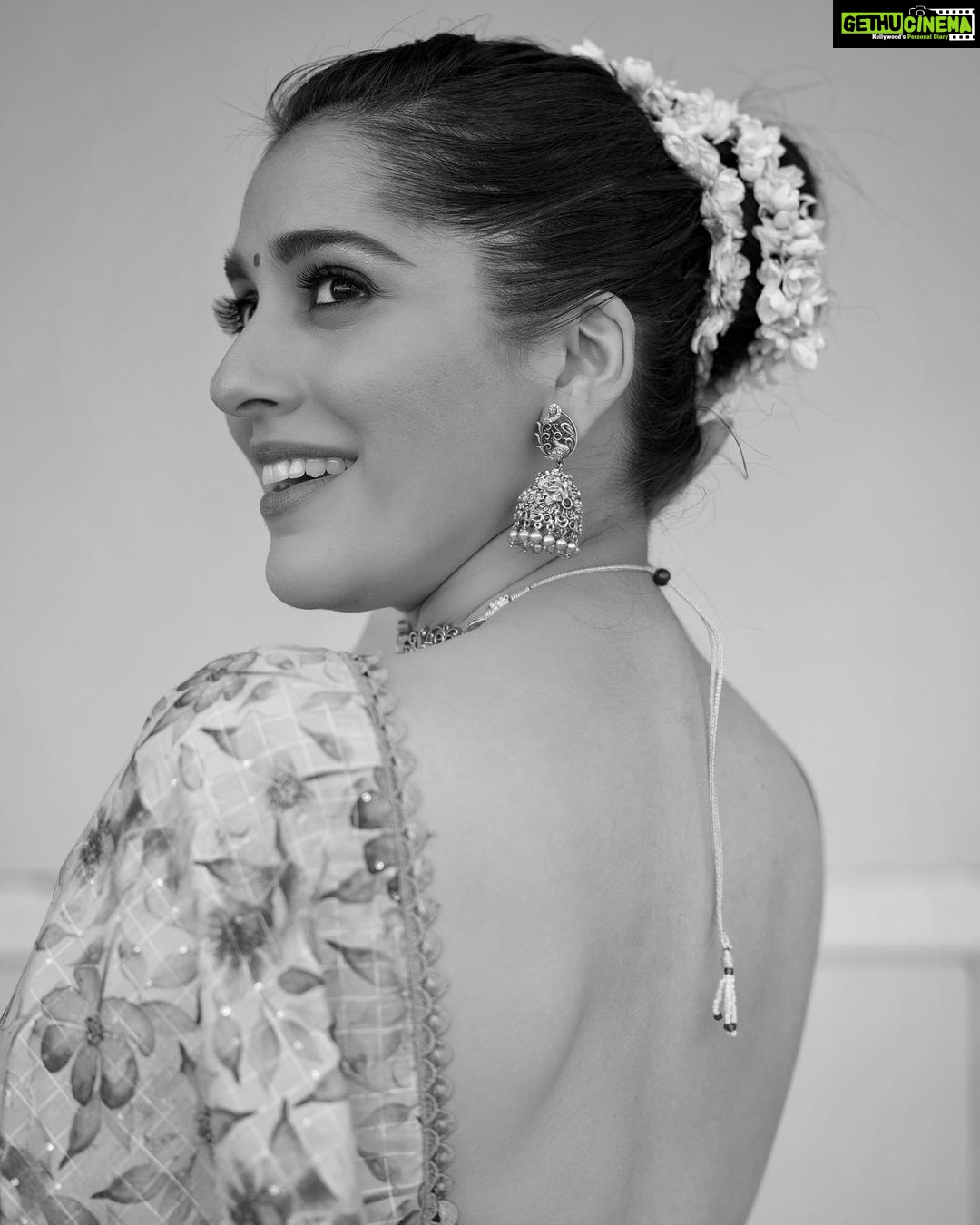 Rashmi Gautam Instagram - #rashmigautam #blackandwhitephotography #RashmiGautam #compilation