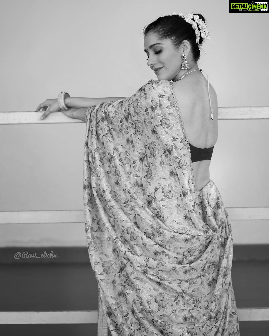 Rashmi Gautam Instagram - #rashmigautam #blackandwhitephotography #RashmiGautam #compilation