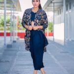 Rashmi Gautam Instagram - #rashmigautam #blue #fridaynight #extrajabardasth 📸 @ravi_cross_clickx