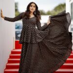 Rashmi Gautam Instagram - This is my #happyblack Outfit by @varahi_couture comfortable fashion P.c @saikiran_kore #rashmigautam #balck #coordset #cotton #summervibes☀️