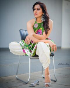 Rashmi Gautam Instagram - #summervibes☀️ #hellosunshine☀️ #rashmigautam 
📸p.c @ravi_cross_clickx