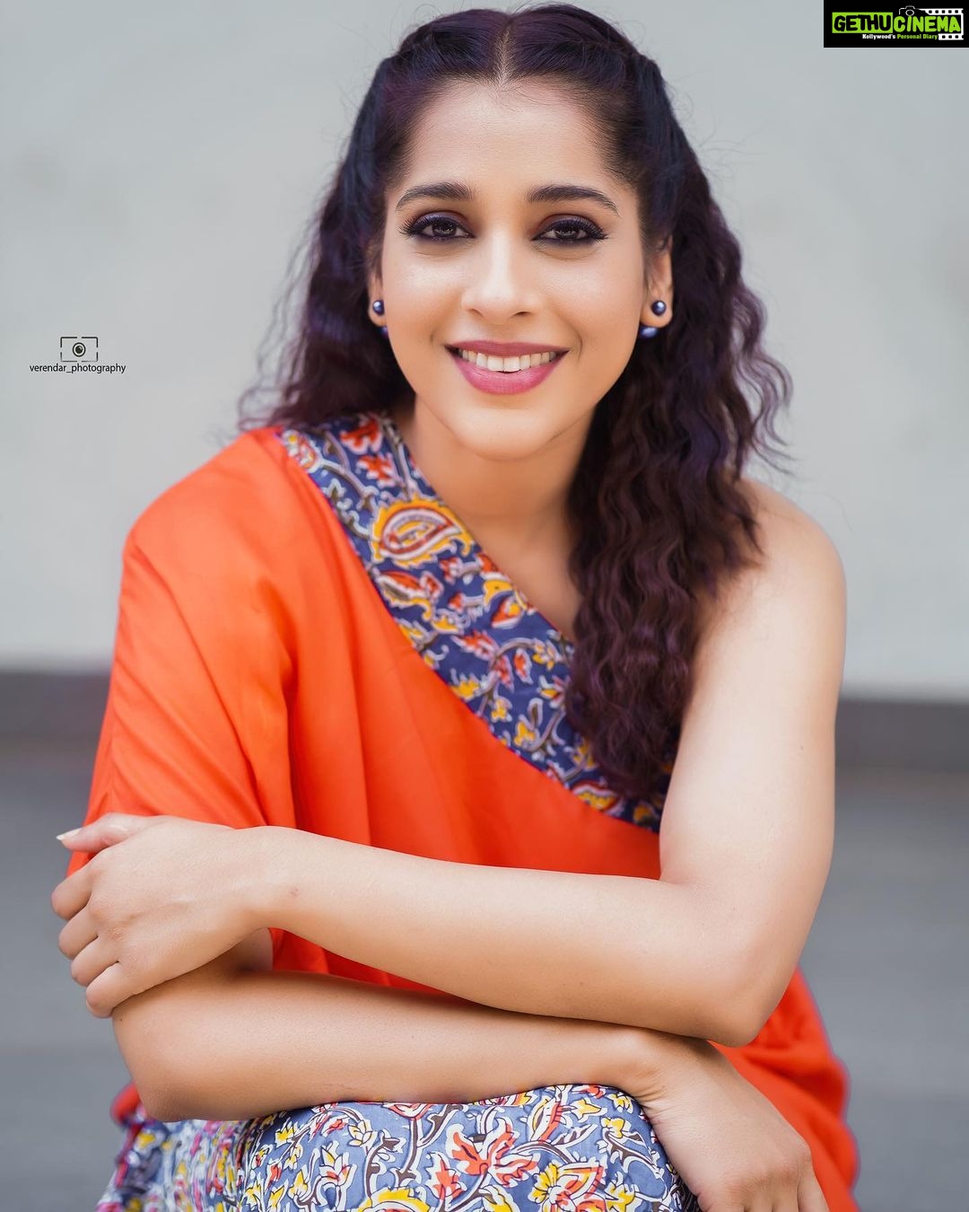 Rashmi Gautam Instagram - #rashmigautam #candycolors #corals #orange #summer #summervibes