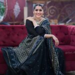 Rashmi Gautam Instagram – Outfit by @varahi_couture 
Jewellery @aditi_collection 
P.c @ravi_cross_clickx 

#rashmigautam #indianwear #summerstyles #easybreezy #black #mirrorworkblouse #custommade