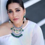 Rashmi Gautam Instagram – Outfit @rekhas_couture 
Jewelry @aditi_collection 
P.c @ravi_cross_clickx