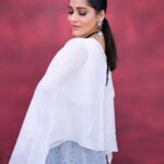 Rashmi Gautam Instagram – Outfit @rekhas_couture 
Jewelry @aditi_collection 
P.c @ravi_cross_clickx