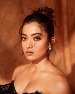 Rashmika Mandanna Instagram - A very very special day, got an award, had a performance… feel absolutely grateful for everything and everyone in my life 🤍