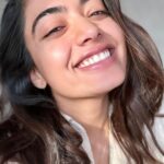 Rashmika Mandanna Instagram - I nowadays don’t take that many selfies but remember taking these kinda selfies back in college… 🥲😆