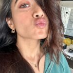 Rashmika Mandanna Instagram - I don’t know how to pout so a straight out kissie it is.. 😋❤️