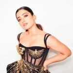 Rashmika Mandanna Instagram - @nmacc.india 🖤 Thankyou @falgunishanepeacockindia for this BEAUTIFUL piece.. 🖤 @stylebyami @garimagarg14 .. we did it! 🔥 @vardannayak @souravv_roy_ @tejasnerurkarr 🖤🖤🖤